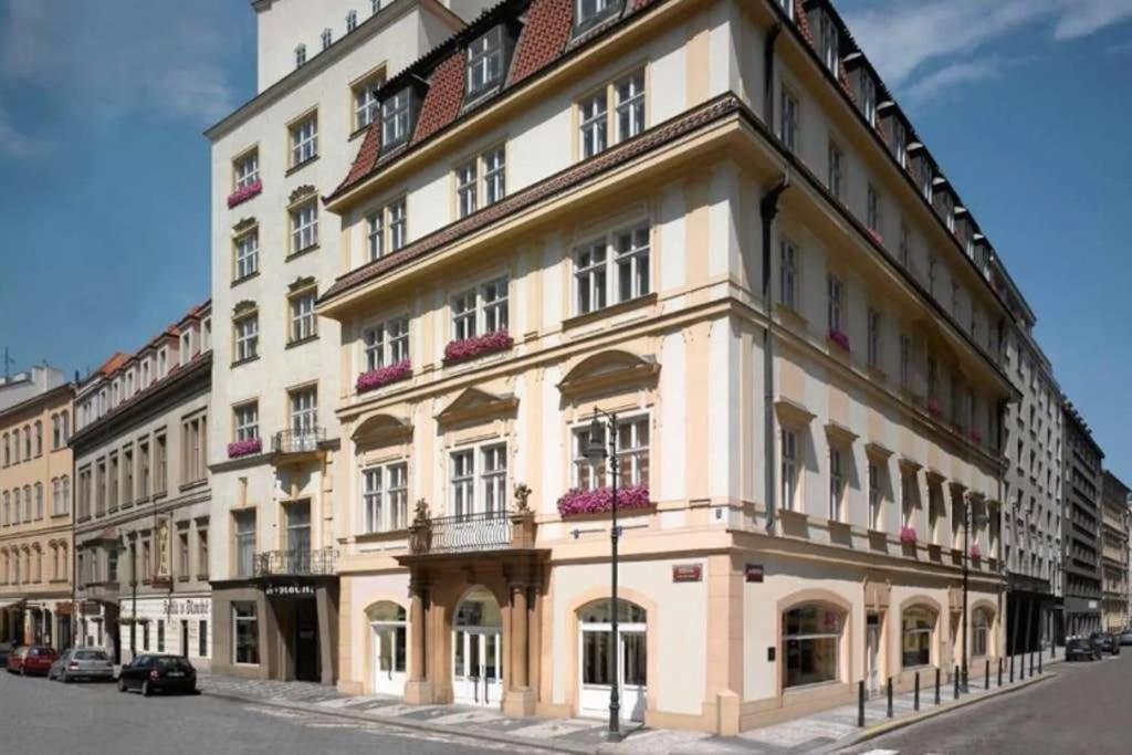 Unique Old Town Apartments At Palace Dlouha Prague Exterior photo